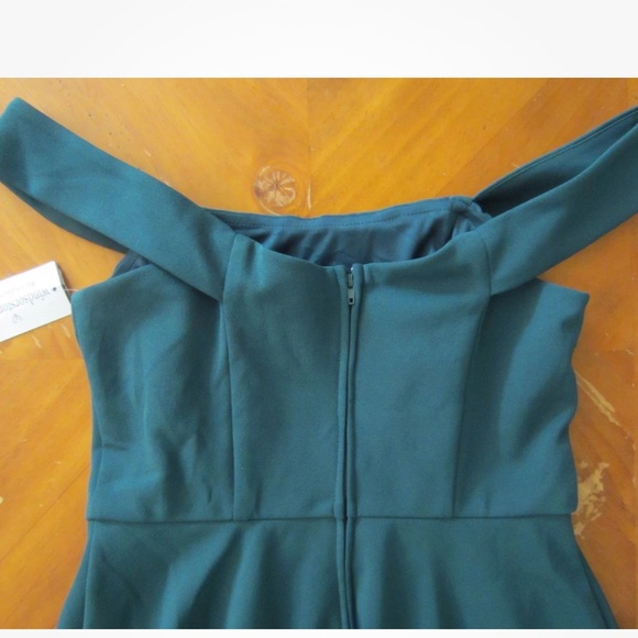 WINDSOR HUNTER GREEN RUFFLE Wrap Off The Shoulder DRESS XSMALL XS NEW A Line - Picture 6 of 6
